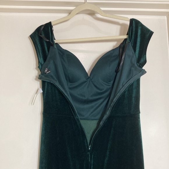 NWT Windsor Hunter Green Velvet Dress Size 13/14 - Picture 5 of 7